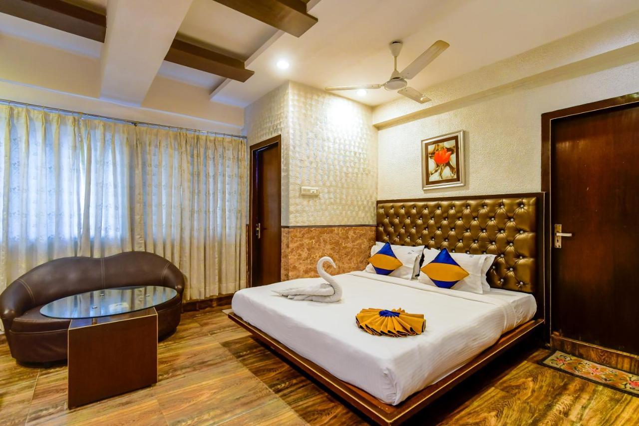 Hotel N S International Kalkuta Zewnętrze zdjęcie