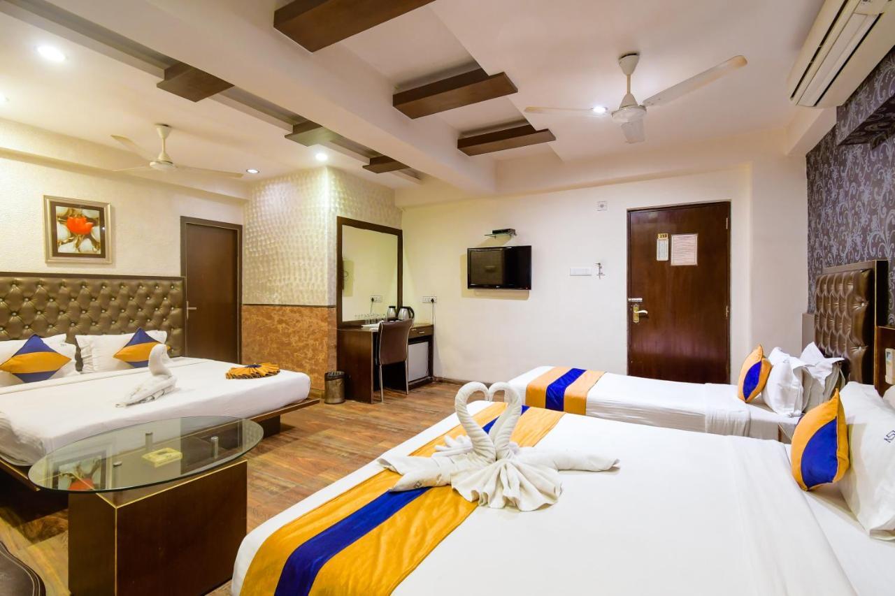 Hotel N S International Kalkuta Zewnętrze zdjęcie