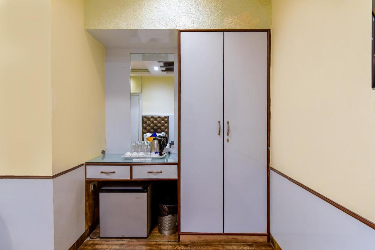 Hotel N S International Kalkuta Zewnętrze zdjęcie