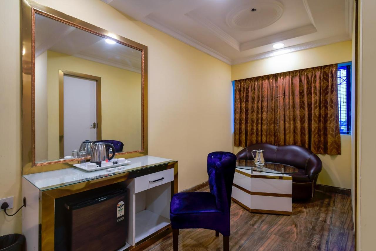 Hotel N S International Kalkuta Zewnętrze zdjęcie
