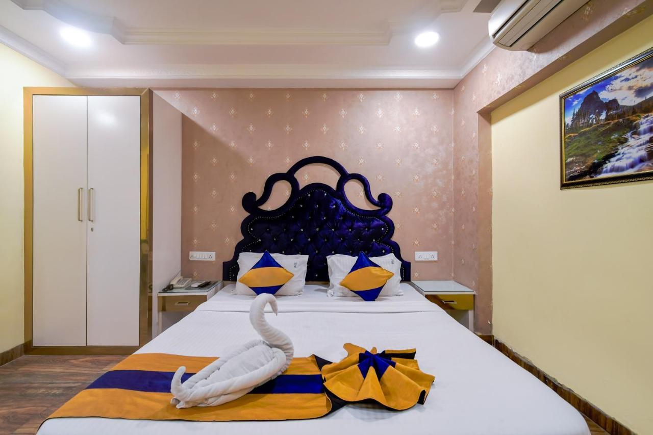 Hotel N S International Kalkuta Zewnętrze zdjęcie
