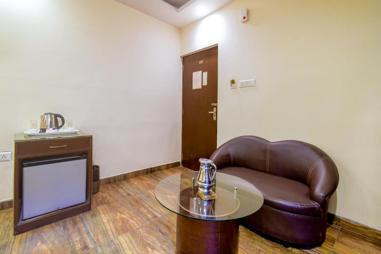Hotel N S International Kalkuta Zewnętrze zdjęcie