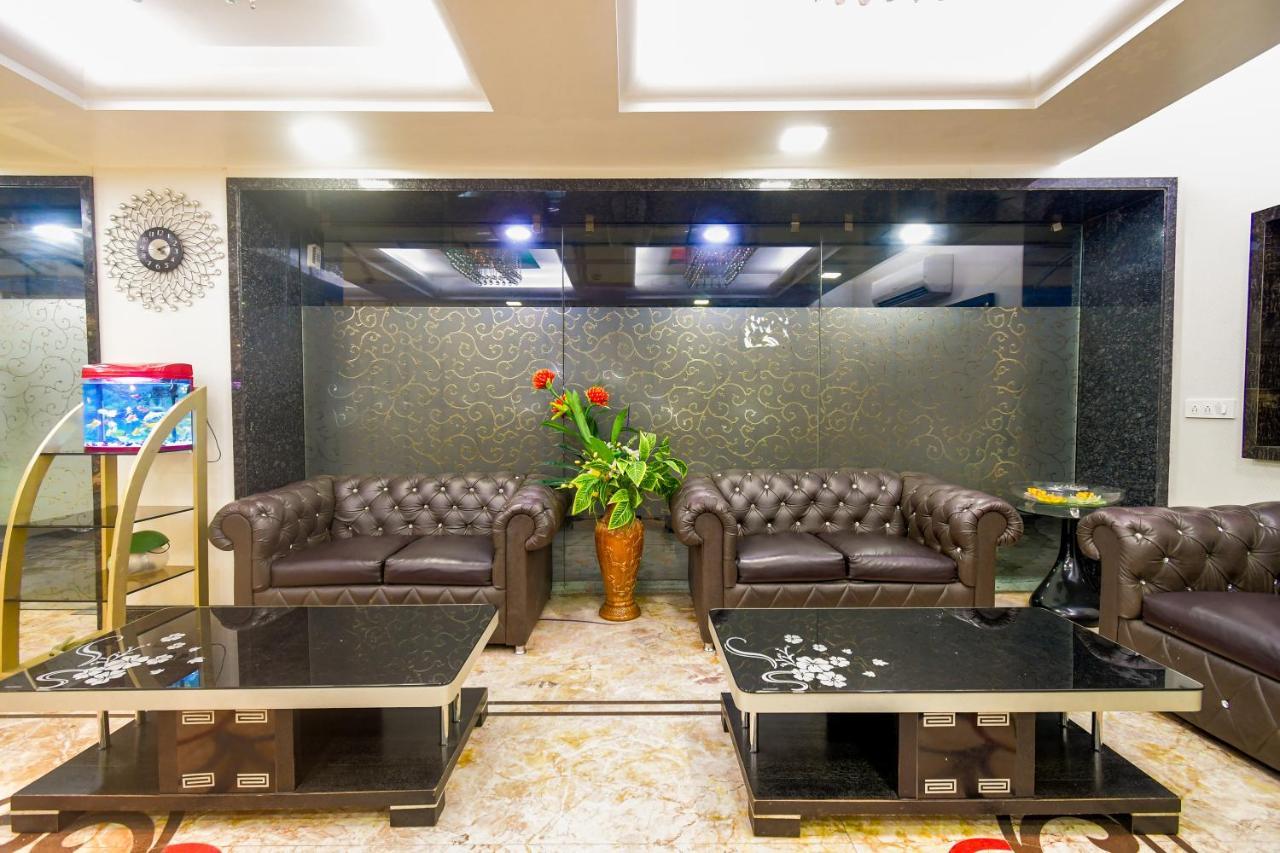 Hotel N S International Kalkuta Zewnętrze zdjęcie